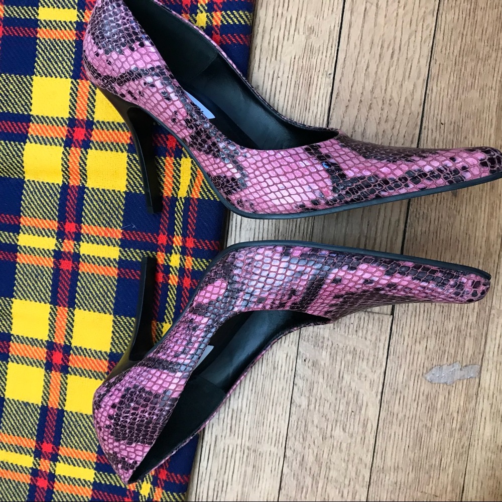 Steve Madden Pink Tarrah Python Heels Pointed Toe - image 5